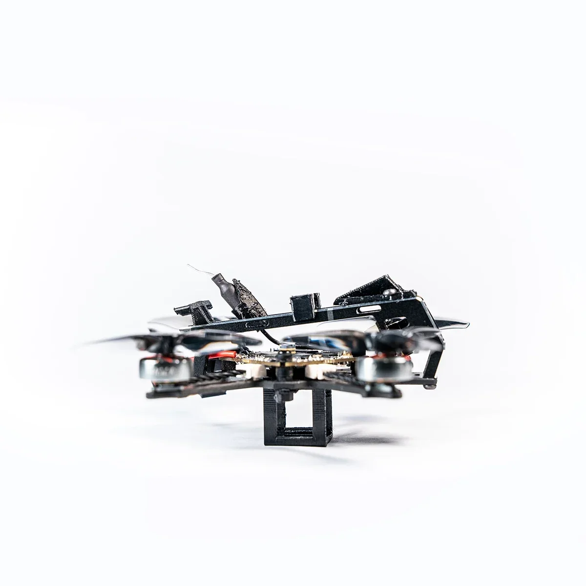 HGLRC Dragon Knight 2 Inch FPV - đánh giá và giá Drone Kit Beginner